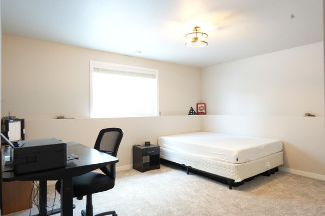 7330 26th Street S, Fargo, ND 58104