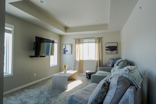 7330 26th Street S, Fargo, ND 58104