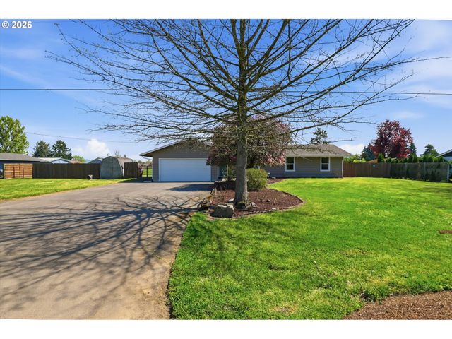 1270 Ne BLOSSOM Dr, Mc Minnville, OR 97128
