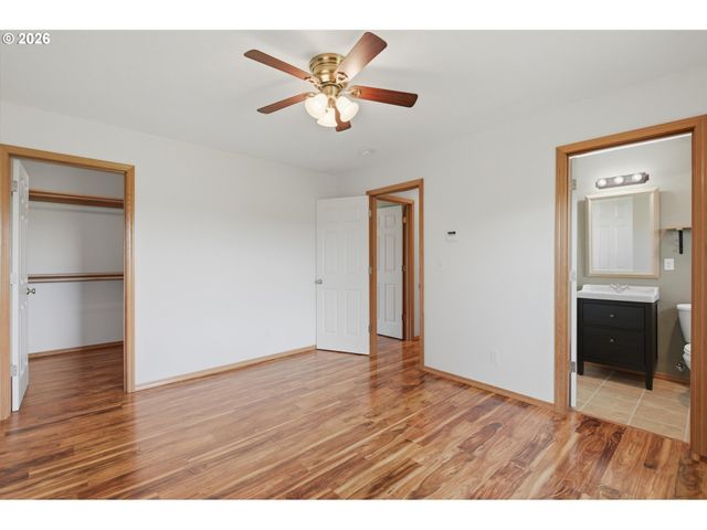 1270 Ne BLOSSOM Dr, Mc Minnville, OR 97128