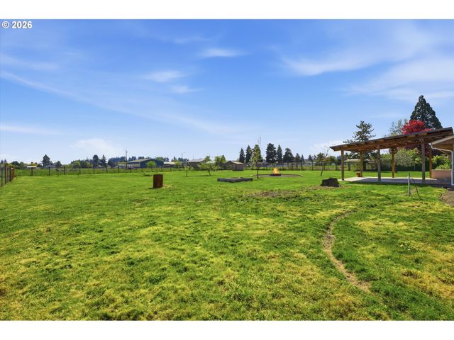 1270 Ne BLOSSOM Dr, Mc Minnville, OR 97128