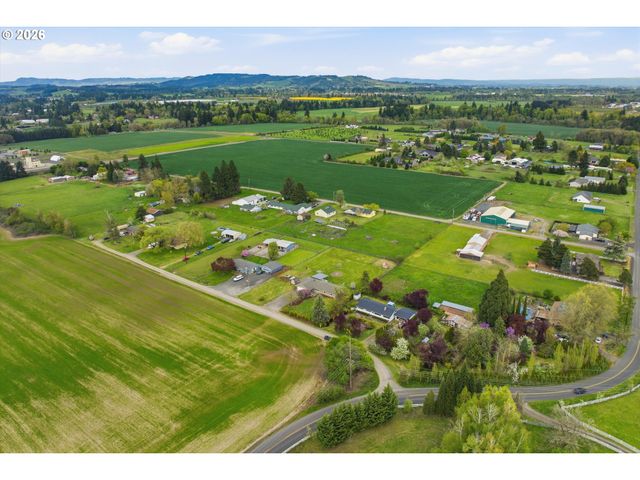 1270 Ne BLOSSOM Dr, Mc Minnville, OR 97128