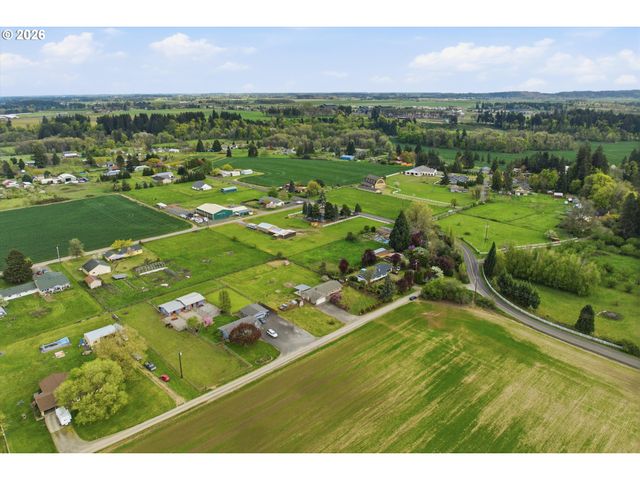 1270 Ne BLOSSOM Dr, Mc Minnville, OR 97128
