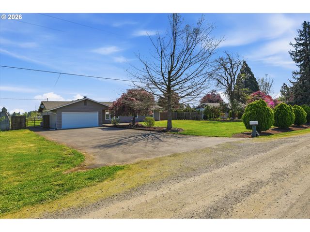 1270 Ne BLOSSOM Dr, Mc Minnville, OR 97128