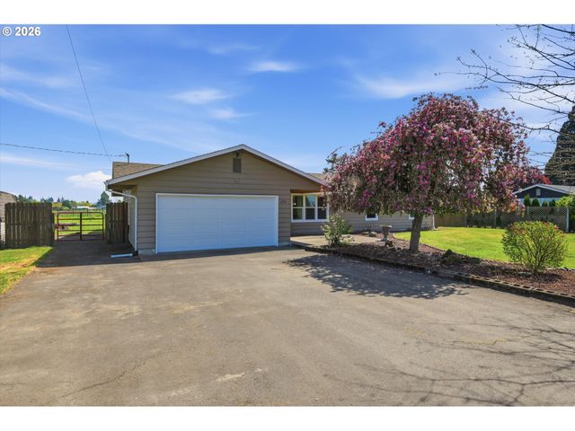 1270 Ne BLOSSOM Dr, Mc Minnville, OR 97128