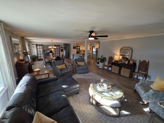 811 Hogans Branch Rd, Hendersonville, TN 37075