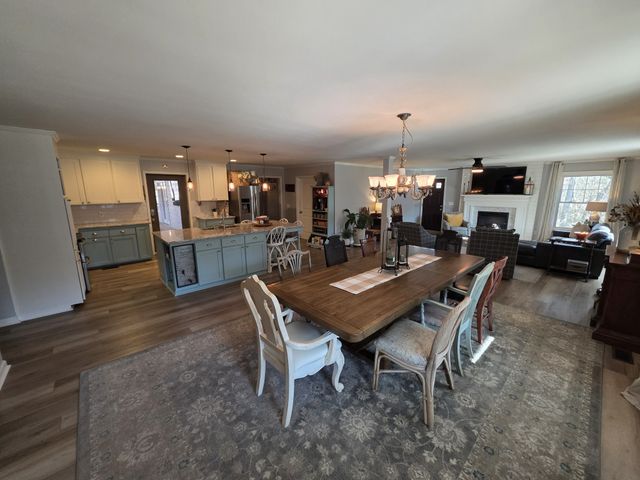 811 Hogans Branch Rd, Hendersonville, TN 37075