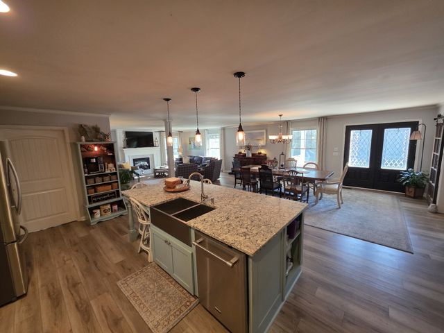 811 Hogans Branch Rd, Hendersonville, TN 37075