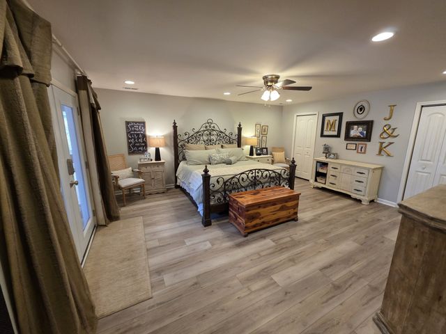 811 Hogans Branch Rd, Hendersonville, TN 37075