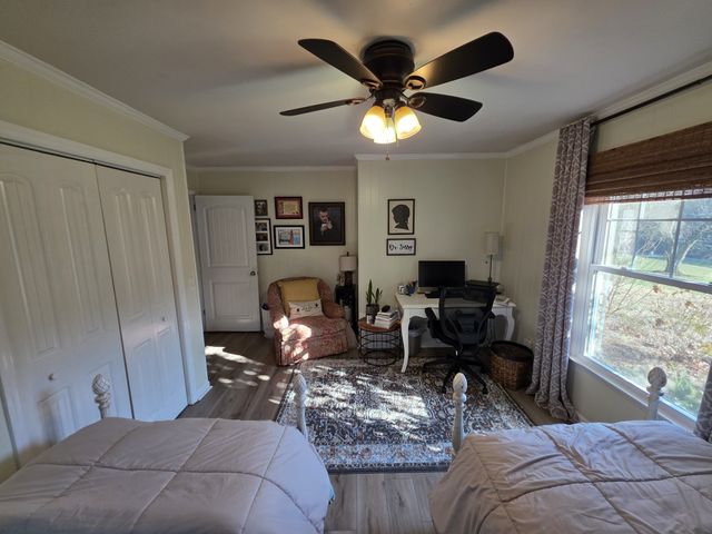 811 Hogans Branch Rd, Hendersonville, TN 37075