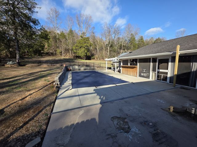 811 Hogans Branch Rd, Hendersonville, TN 37075