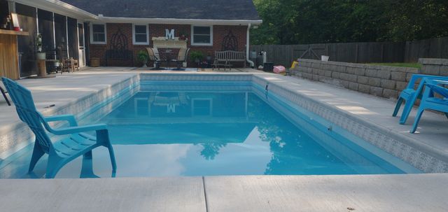 811 Hogans Branch Rd, Hendersonville, TN 37075