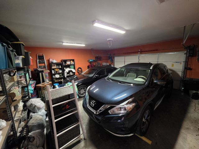 811 Hogans Branch Rd, Hendersonville, TN 37075