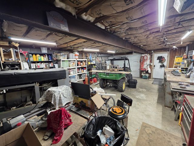 811 Hogans Branch Rd, Hendersonville, TN 37075