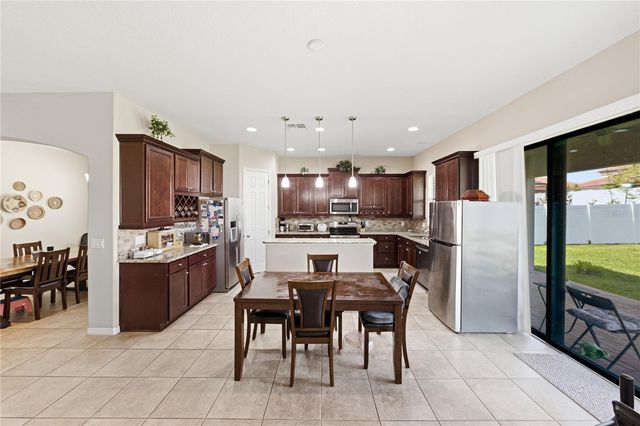 1902 VIA LAGO DRIVE, Lakeland, FL 33810