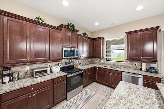 1902 VIA LAGO DRIVE, Lakeland, FL 33810
