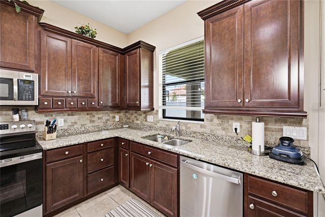1902 VIA LAGO DRIVE, Lakeland, FL 33810
