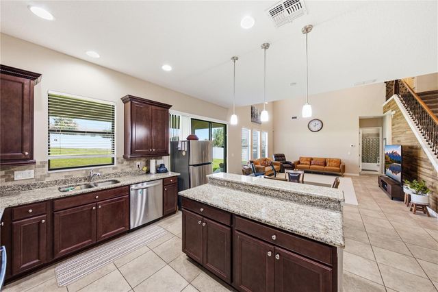 1902 VIA LAGO DRIVE, Lakeland, FL 33810