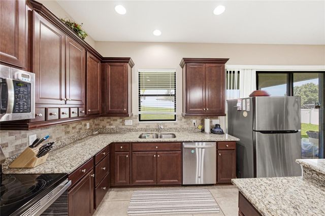 1902 VIA LAGO DRIVE, Lakeland, FL 33810