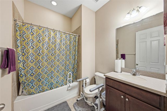 1902 VIA LAGO DRIVE, Lakeland, FL 33810