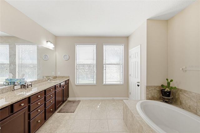 1902 VIA LAGO DRIVE, Lakeland, FL 33810