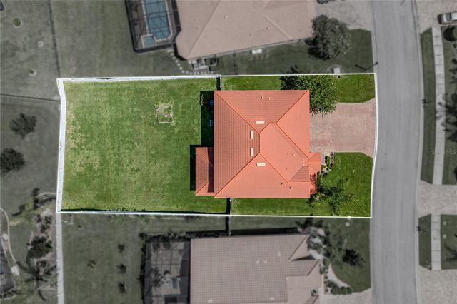 1902 VIA LAGO DRIVE, Lakeland, FL 33810