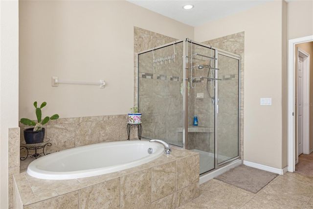 1902 VIA LAGO DRIVE, Lakeland, FL 33810