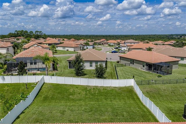 1902 VIA LAGO DRIVE, Lakeland, FL 33810