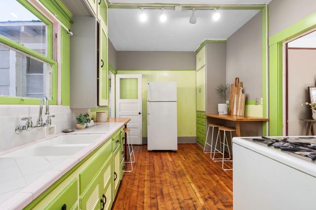 1336 N Del Mar Avenue, Fresno, CA 93728