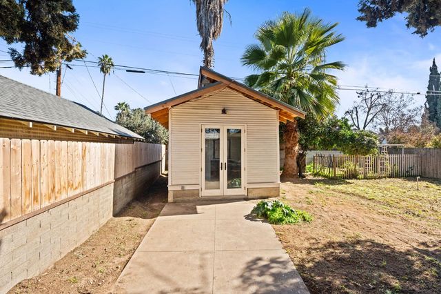 1336 N Del Mar Avenue, Fresno, CA 93728