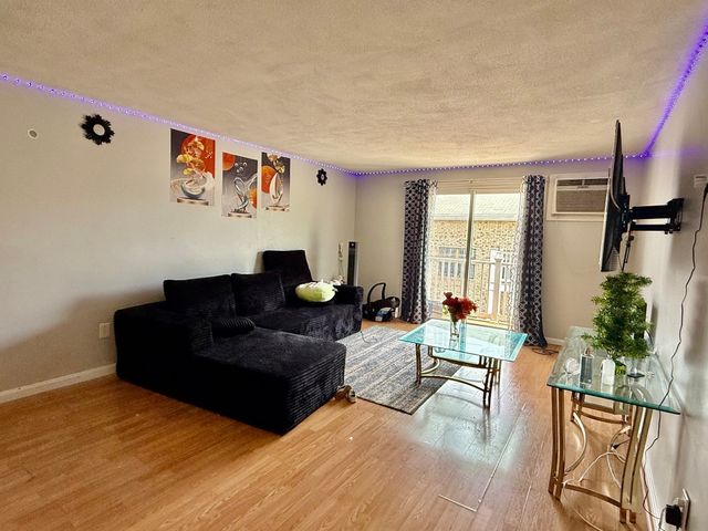 8 Kenmar Drive 72, Billerica, MA 01821