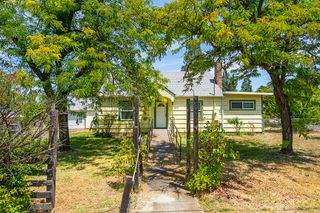 900 N Rose Street, Phoenix, OR 97535