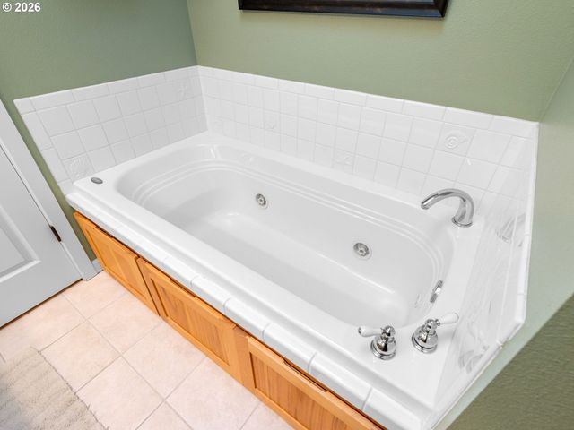 10 BIG TREE Rd, Gleneden Beach, OR 97388