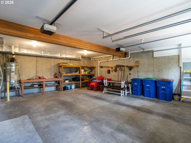 10 BIG TREE Rd, Gleneden Beach, OR 97388