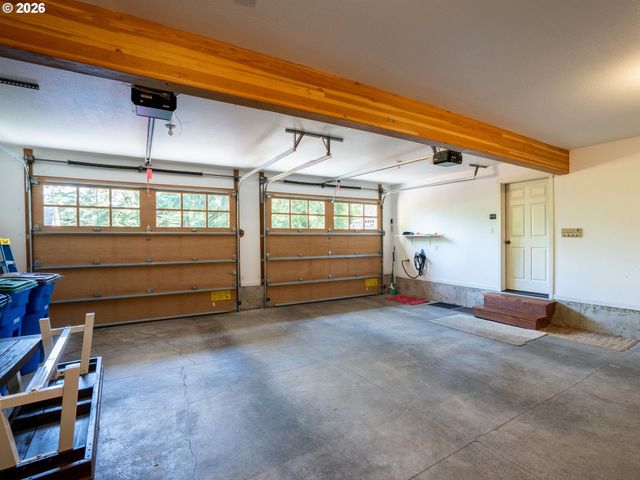 10 BIG TREE Rd, Gleneden Beach, OR 97388