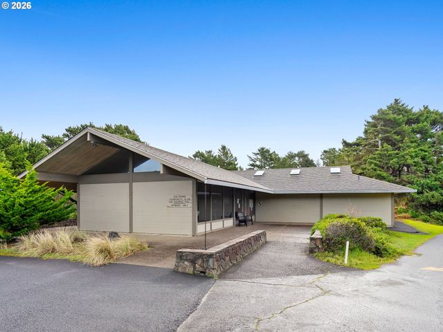 10 BIG TREE Rd, Gleneden Beach, OR 97388