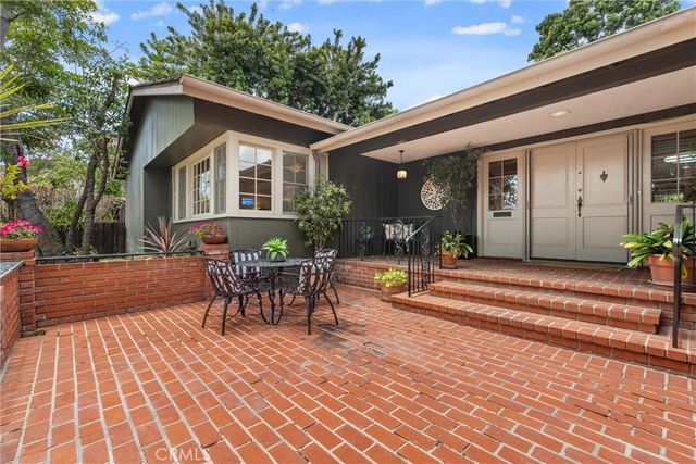 1455 La Perla, Long Beach, CA 90815