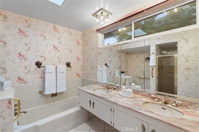 1455 La Perla, Long Beach, CA 90815