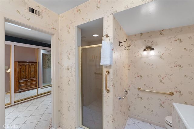 1455 La Perla, Long Beach, CA 90815