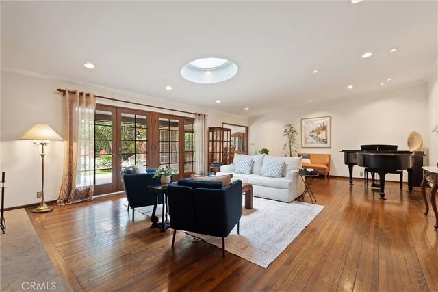 1455 La Perla, Long Beach, CA 90815