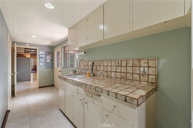 1455 La Perla, Long Beach, CA 90815
