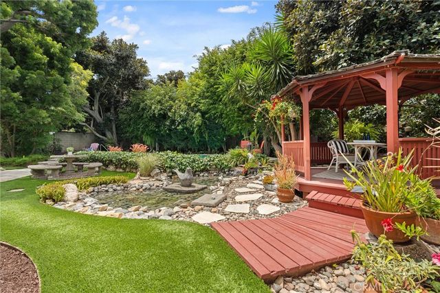 1455 La Perla, Long Beach, CA 90815