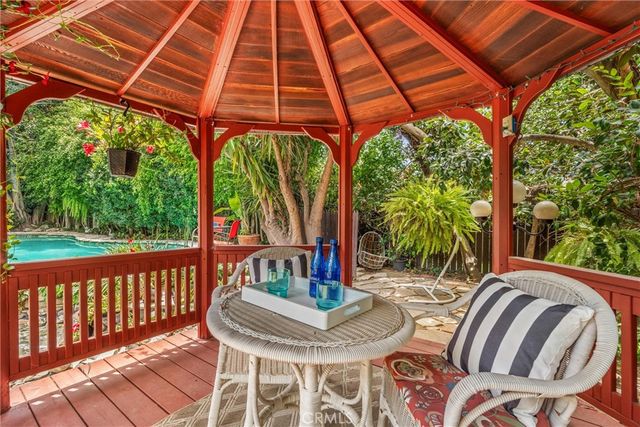1455 La Perla, Long Beach, CA 90815
