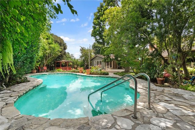 1455 La Perla, Long Beach, CA 90815