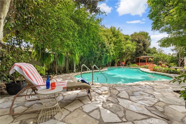 1455 La Perla, Long Beach, CA 90815