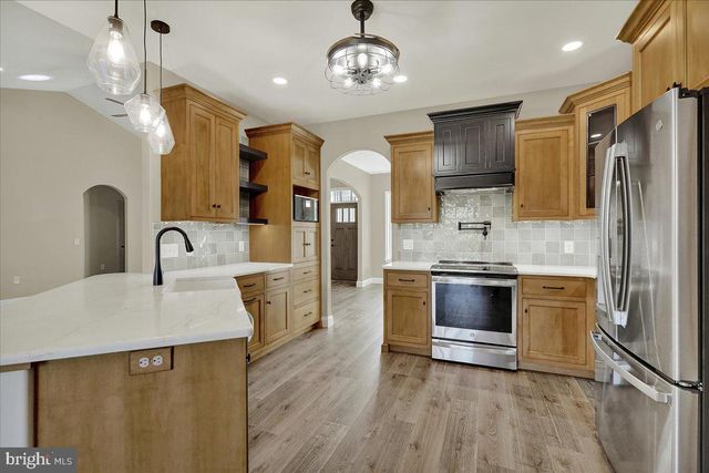 04 ROLLING MEADOW ROAD, Lebanon, PA 17046