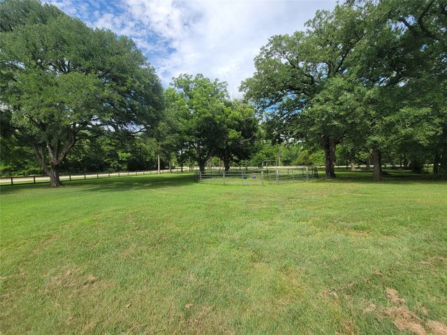 525 Estates Drive, Copper Canyon, TX 75077