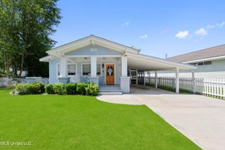 354 Main Street, Bay Saint Louis, MS 39520