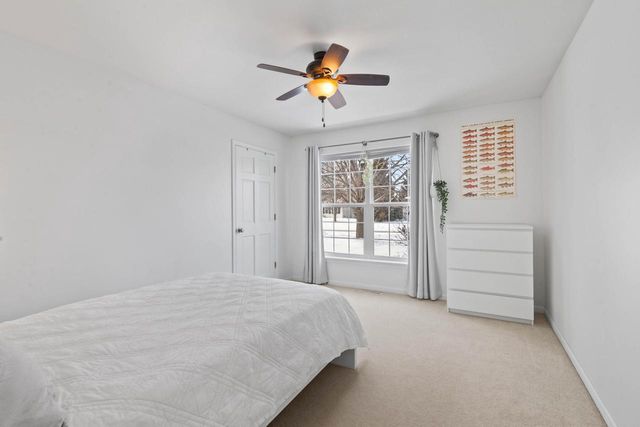 1227 Oriole DRIVE, Oconomowoc, WI 53066