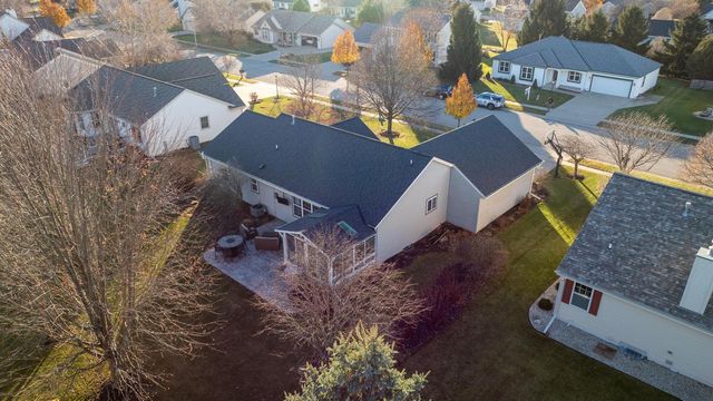 1227 Oriole DRIVE, Oconomowoc, WI 53066